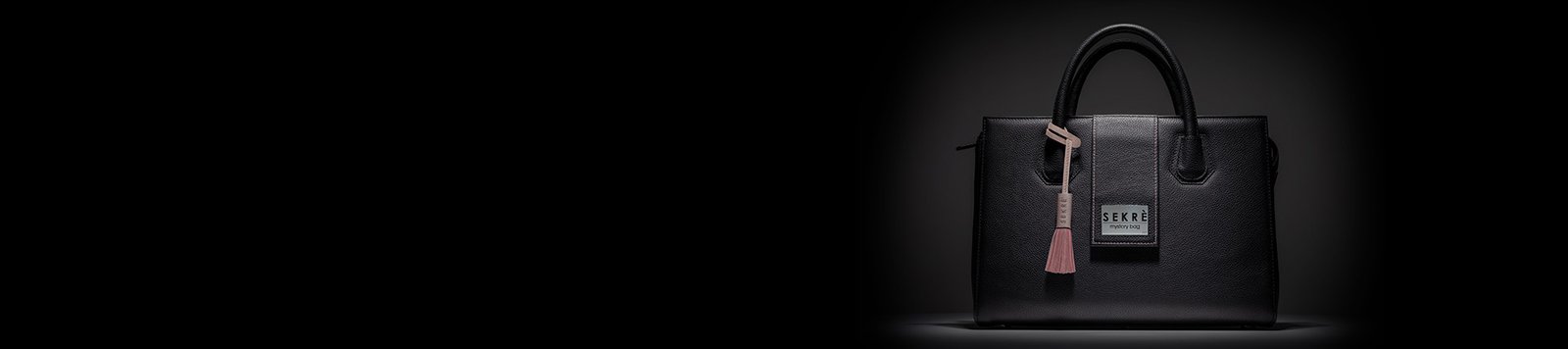 Luxus-Handtasche mit Artefakt der Kaiserin Maria Theresia